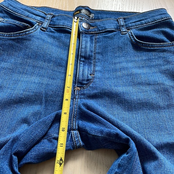 Lee Relaxed Fit. Straight Leg. Mid Rise size 10 /16 waist/38Long - Picture 5 of 13